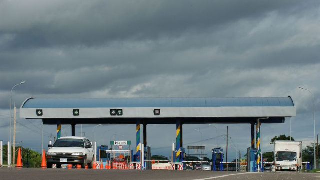 Autoroute Highway 2000