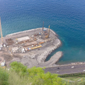 The coastal highway (Saint-Denis)